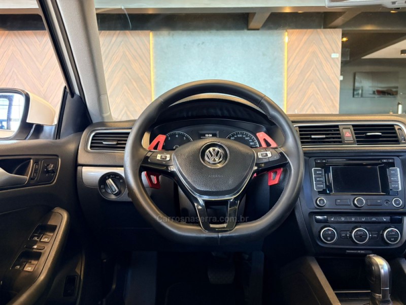 JETTA 2.0 TSI HIGHLINE 211CV GASOLINA 4P TIPTRONIC - 2014 - CAMPO BOM