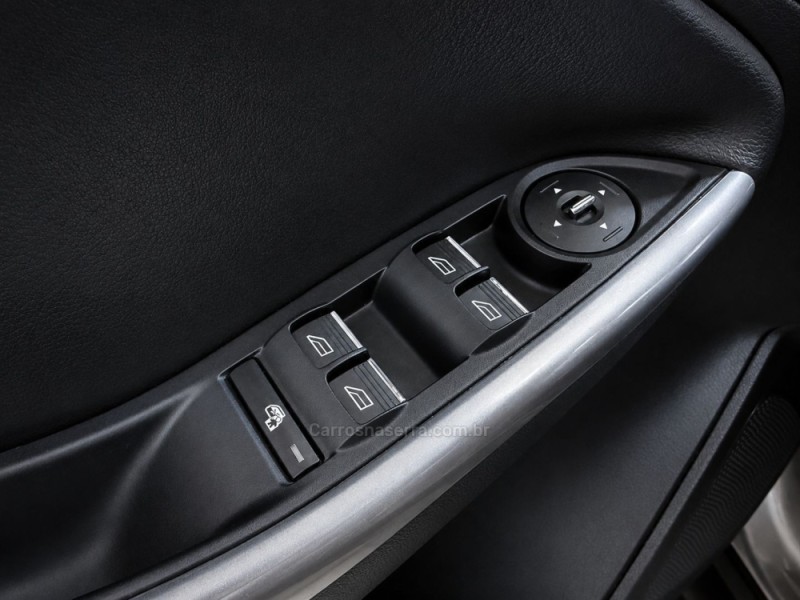 FOCUS 2.0 SE PLUS FASTBACK 16V FLEX 4P AUTOMÁTICO - 2014 - BENTO GONçALVES