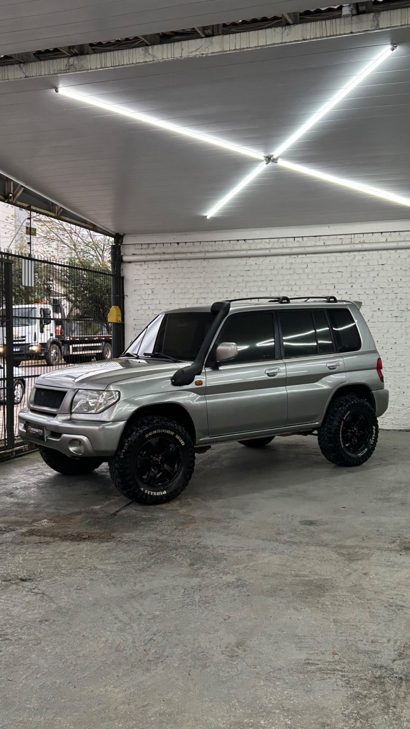PAJERO TR4 2.0 4X4 16V 131CV GASOLINA 4P MANUAL - 2005 - CAXIAS DO SUL