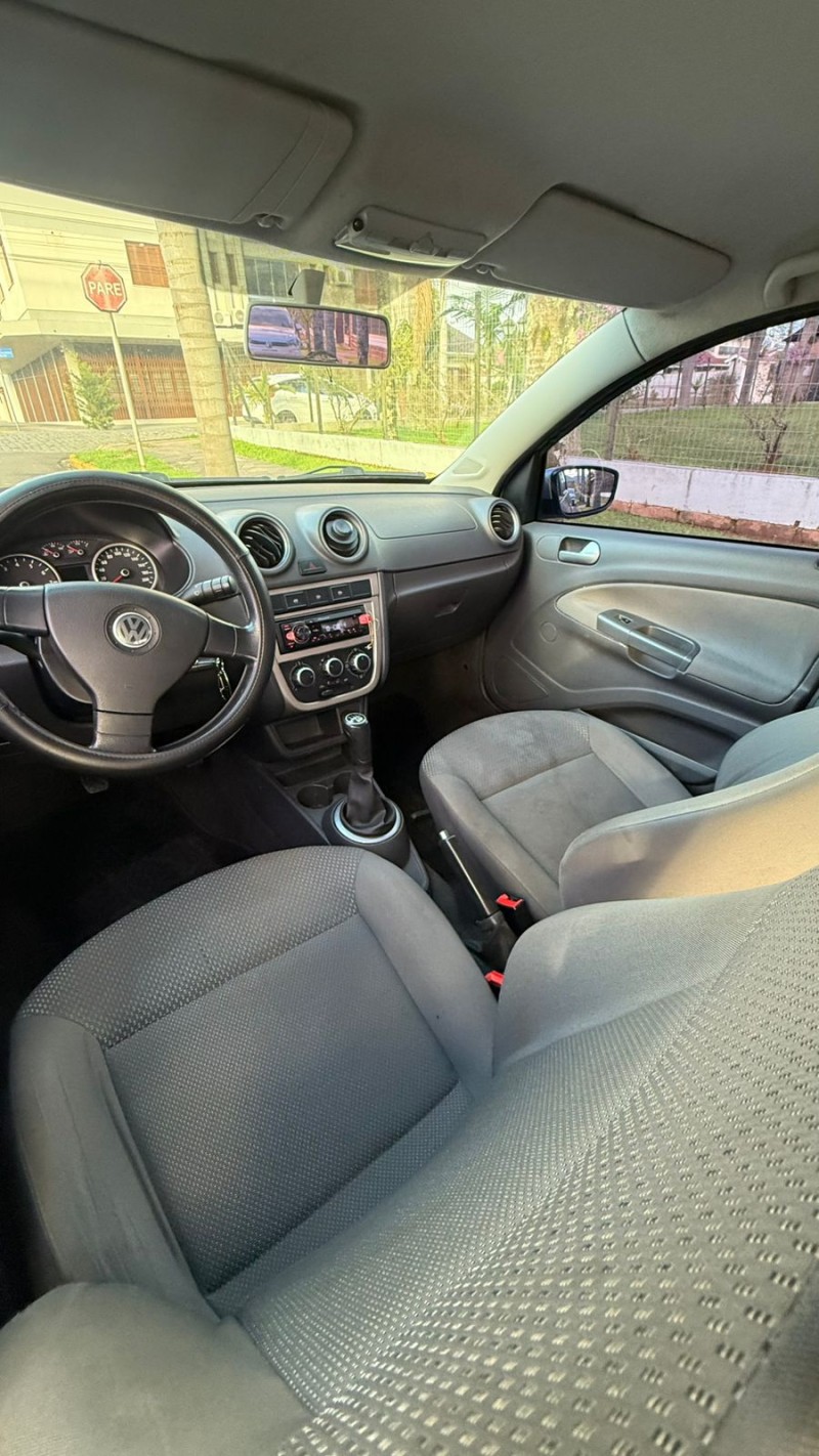 VOYAGE 1.0 MI CITY 8V FLEX 4P MANUAL - 2011 - FELIZ