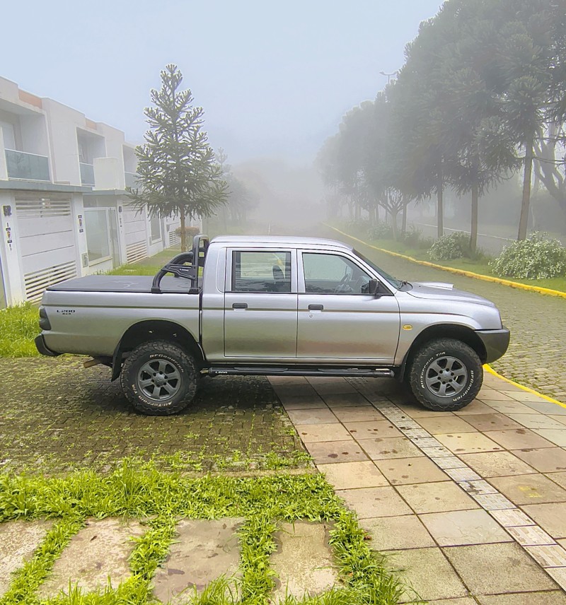 L200 2.5 GL 4X4 CD 8V TURBO DIESEL 4P MANUAL - 2008 - FARROUPILHA