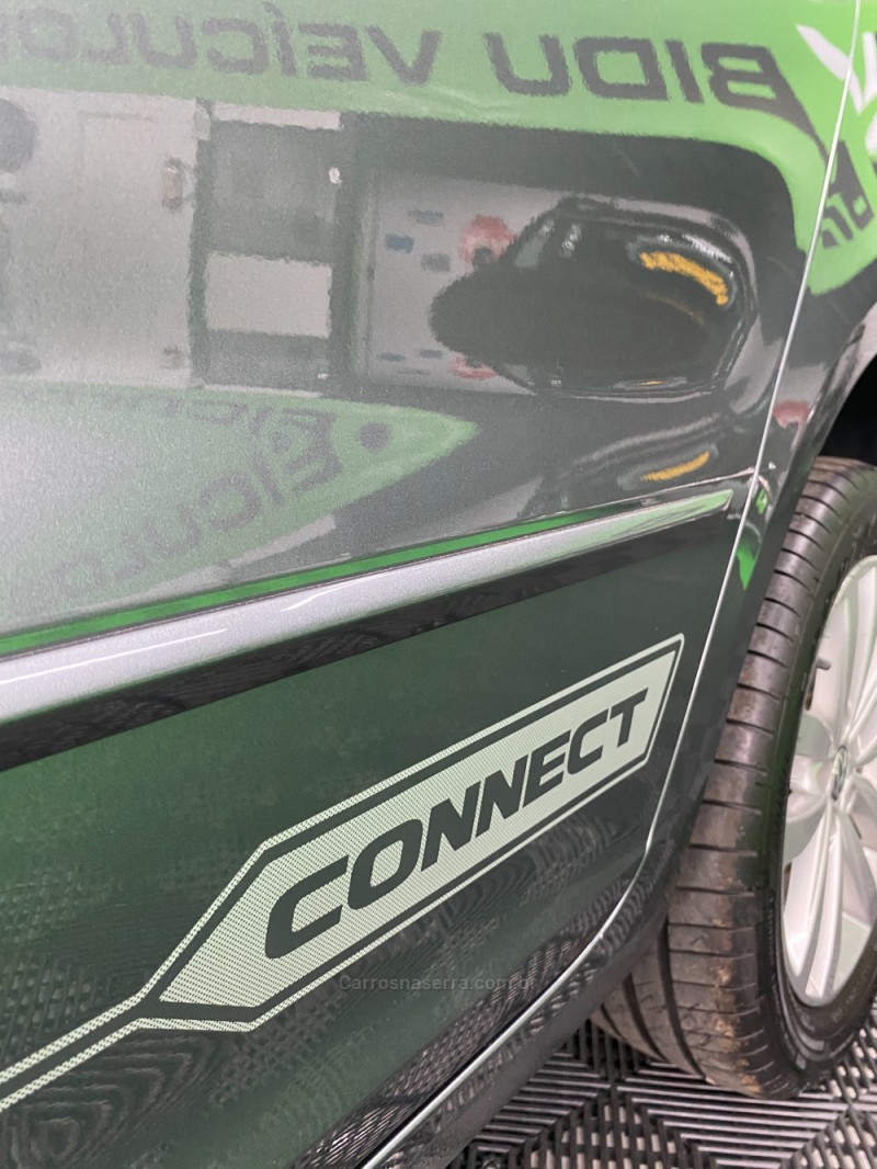 FOX 1.6 CONNECT 8V FLEX 4P MANUAL - 2020 - VACARIA