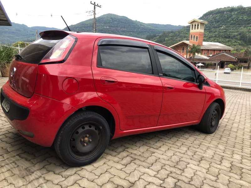 PUNTO 1.4 ATTRACTIVE 8V FLEX 4P MANUAL - 2014 - VALE REAL