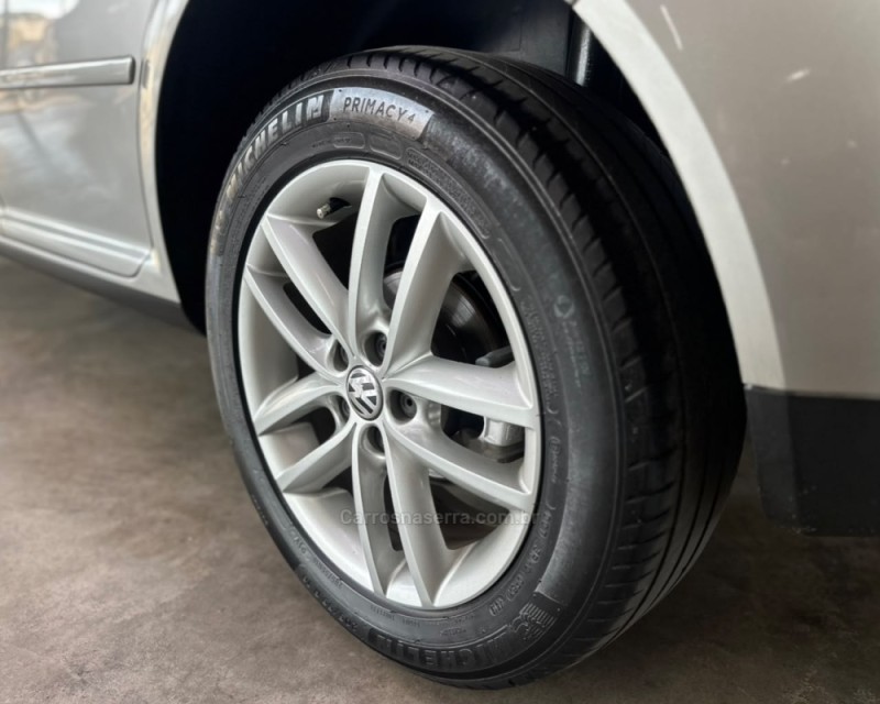GOLF 1.6 MI SPORTLINE 8V FLEX 4P MANUAL - 2011 - VACARIA