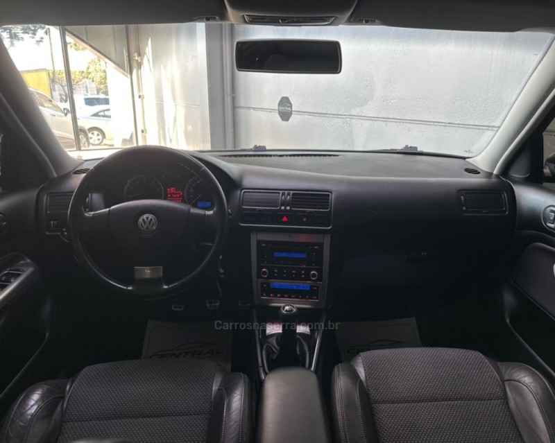 GOLF 1.6 MI SPORTLINE 8V FLEX 4P MANUAL - 2011 - VACARIA