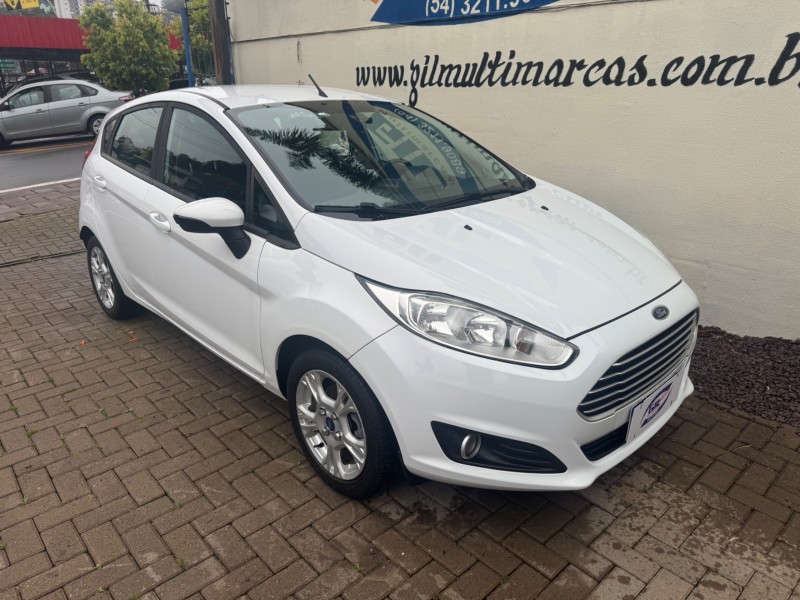 FIESTA 1.6 SE HATCH 16V FLEX 4P MANUAL - 2014 - CAXIAS DO SUL