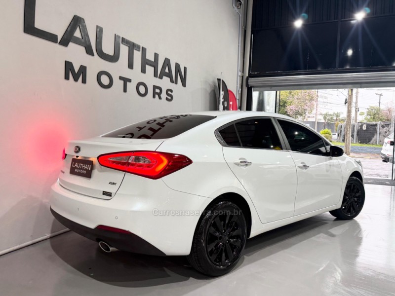 CERATO 1.6 EX SEDAN 16V GASOLINA 4P AUTOMÁTICO - 2015 - NOVO HAMBURGO