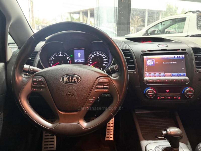 CERATO 1.6 EX SEDAN 16V GASOLINA 4P AUTOMÁTICO - 2015 - NOVO HAMBURGO