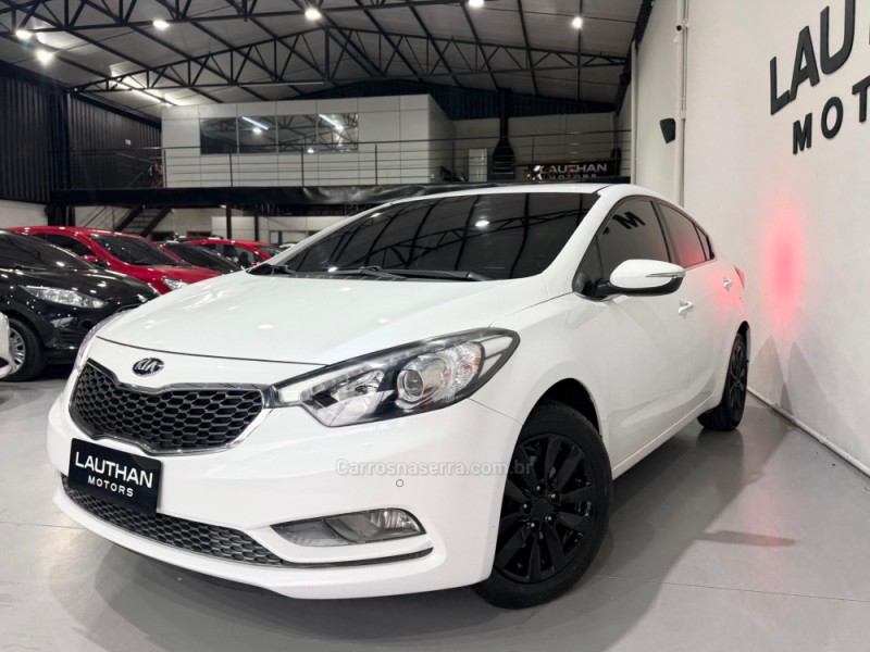 CERATO 1.6 EX SEDAN 16V GASOLINA 4P AUTOMÁTICO - 2015 - NOVO HAMBURGO