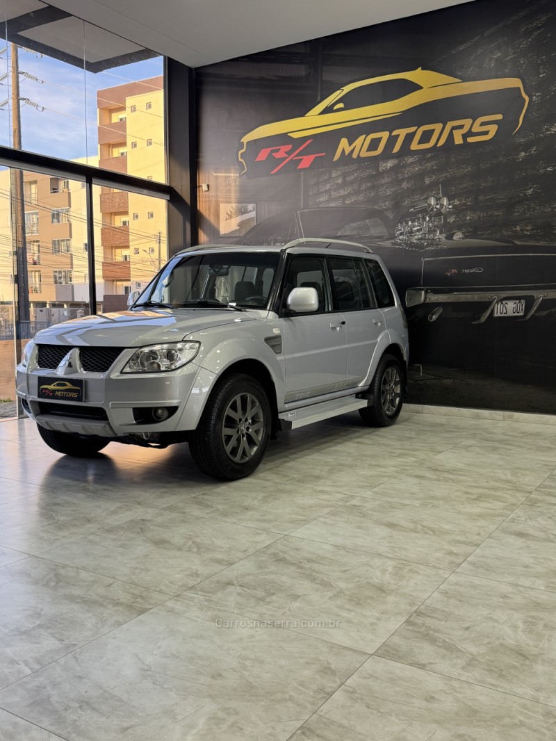 pajero tr4 2.0 4x2 16v 140cv flex 4p manual 2013 caxias do sul