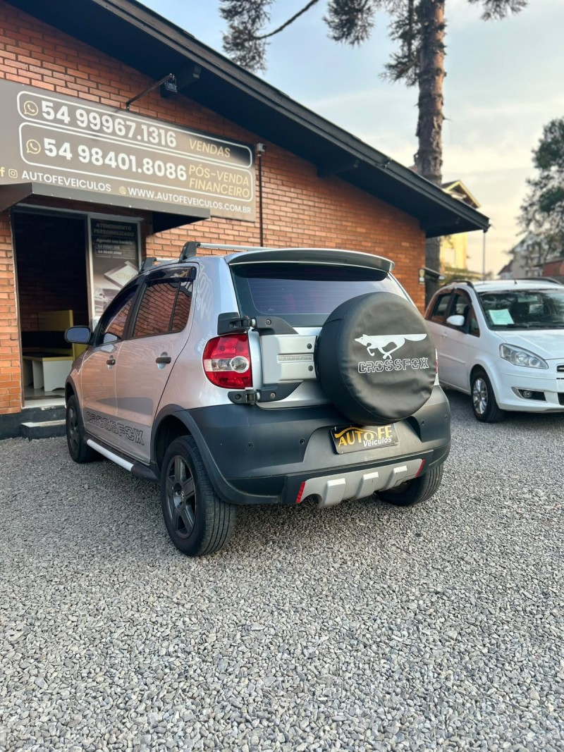 CROSSFOX 1.6 MI FLEX 8V 4P MANUAL - 2006 - CANELA
