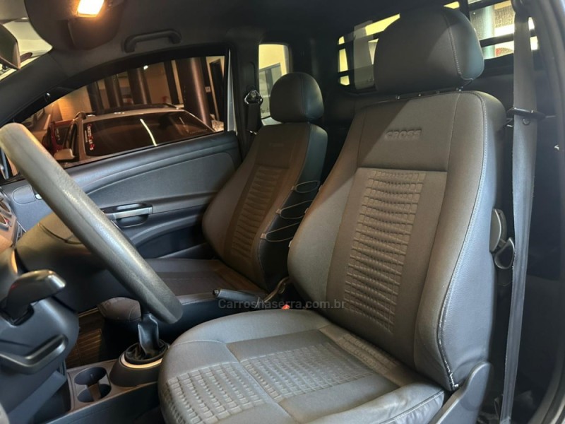 SAVEIRO 1.6 CROSS CE 8V FLEX 2P MANUAL - 2014 - NOVO HAMBURGO
