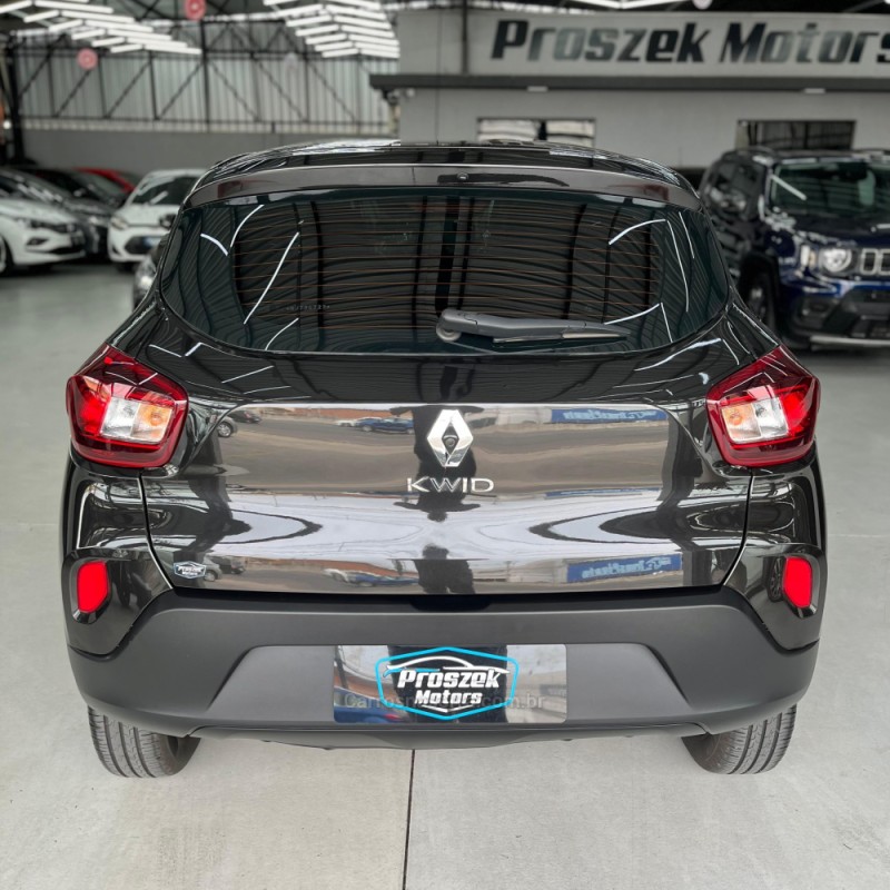 KWID 1.0 12V SCE FLEX INTENSE MANUAL - 2024 - CANOAS