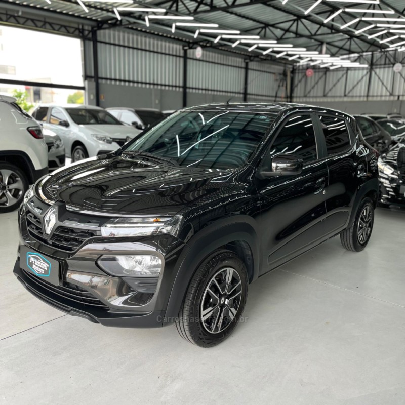KWID 1.0 12V SCE FLEX INTENSE MANUAL - 2024 - CANOAS