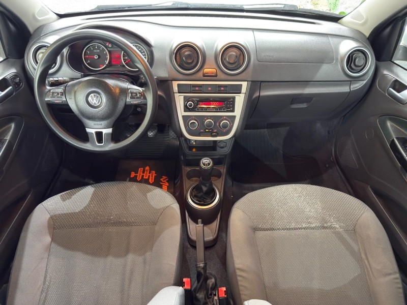 VOYAGE 1.6 MI TREND 8V FLEX 4P MANUAL - 2013 - FARROUPILHA