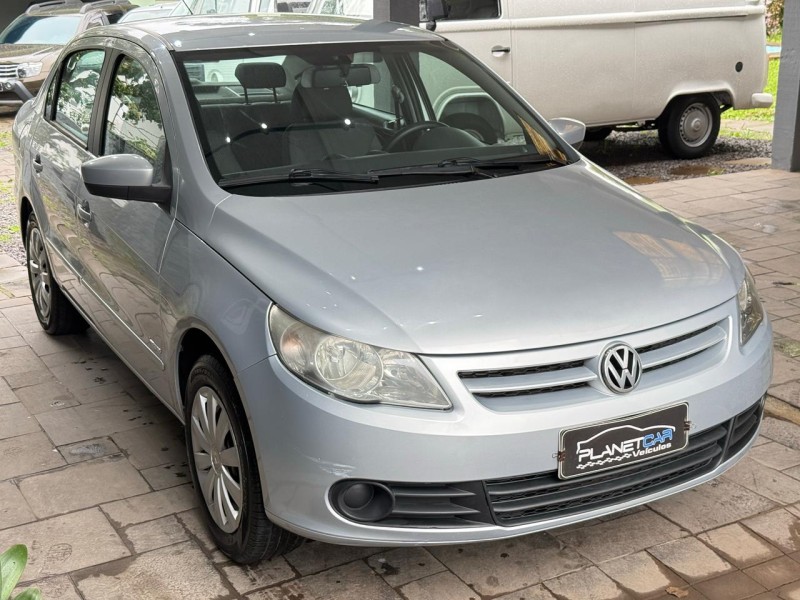 VOYAGE 1.6 MI TREND 8V FLEX 4P MANUAL - 2013 - FARROUPILHA