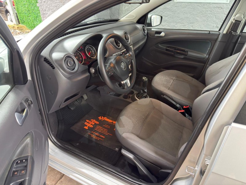 VOYAGE 1.6 MI TREND 8V FLEX 4P MANUAL - 2013 - FARROUPILHA