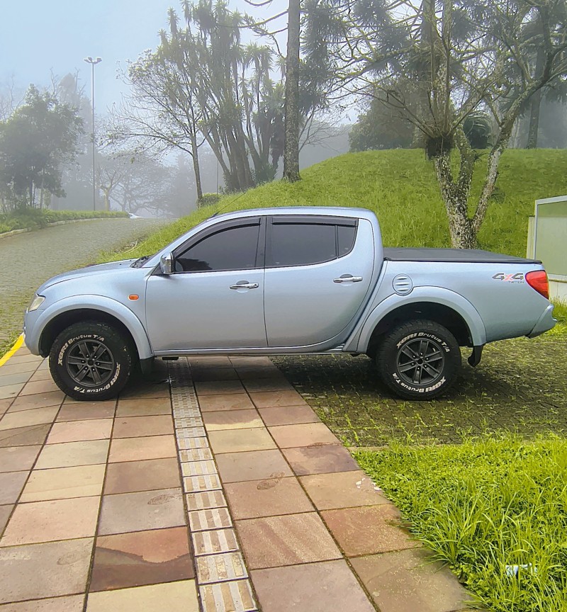 L200 TRITON 3.2 HPE 4X4 CD 16V TURBO INTERCOOLER DIESEL 4P AUTOMÁTICO - 2010 - FARROUPILHA