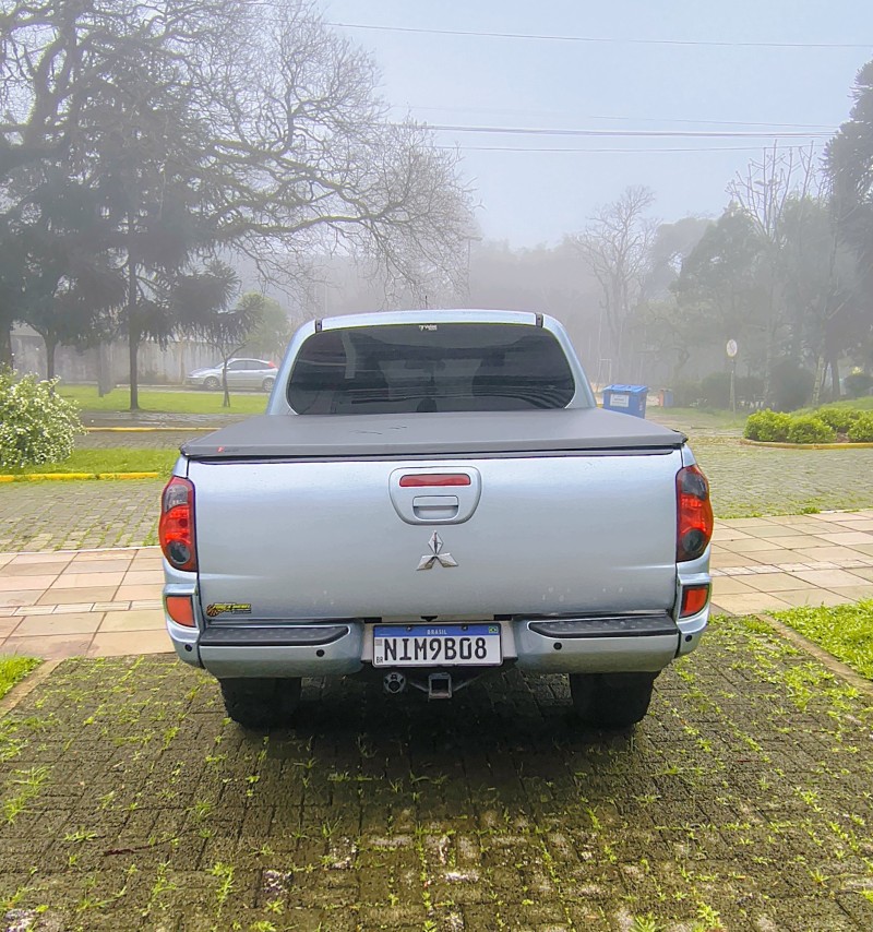 L200 TRITON 3.2 HPE 4X4 CD 16V TURBO INTERCOOLER DIESEL 4P AUTOMÁTICO - 2010 - FARROUPILHA