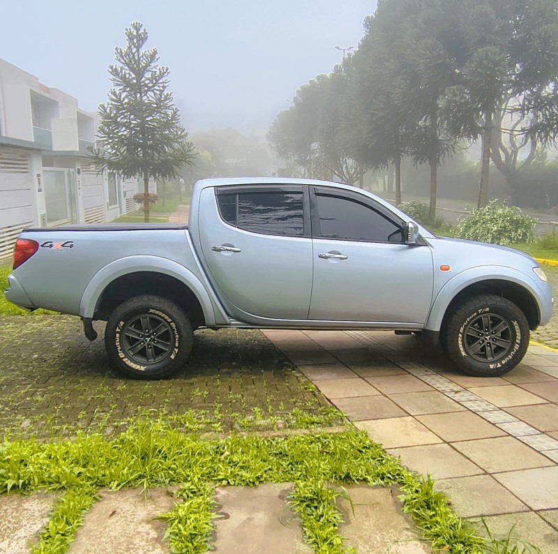 L200 TRITON 3.2 HPE 4X4 CD 16V TURBO INTERCOOLER DIESEL 4P AUTOMÁTICO - 2010 - FARROUPILHA