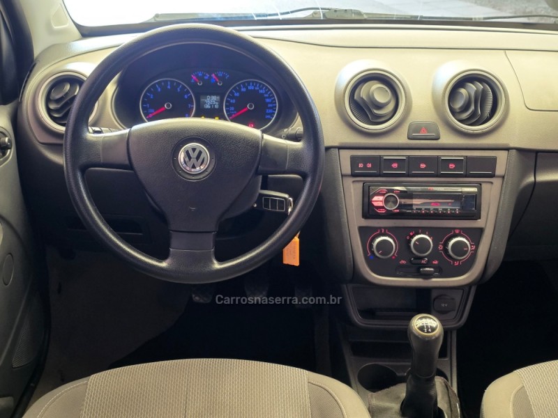 VOYAGE 1.6 MI COMFORTLINE 8V FLEX 4P MANUAL - 2011 - SAPIRANGA