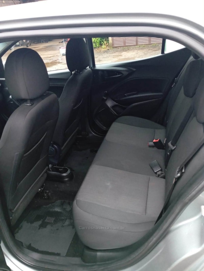 ARGO 1.0 DRIVE 6V FLEX 4P MANUAL - 2018 - PICADA CAFé