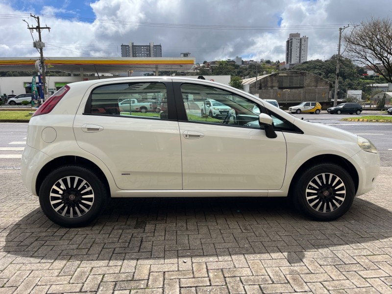 PUNTO 1.4 8V FLEX 4P MANUAL - 2010 - CAXIAS DO SUL