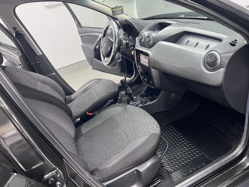 DUSTER 1.6 EXPRESSION 4X2 16V FLEX 4P MANUAL - 2015 - CAXIAS DO SUL