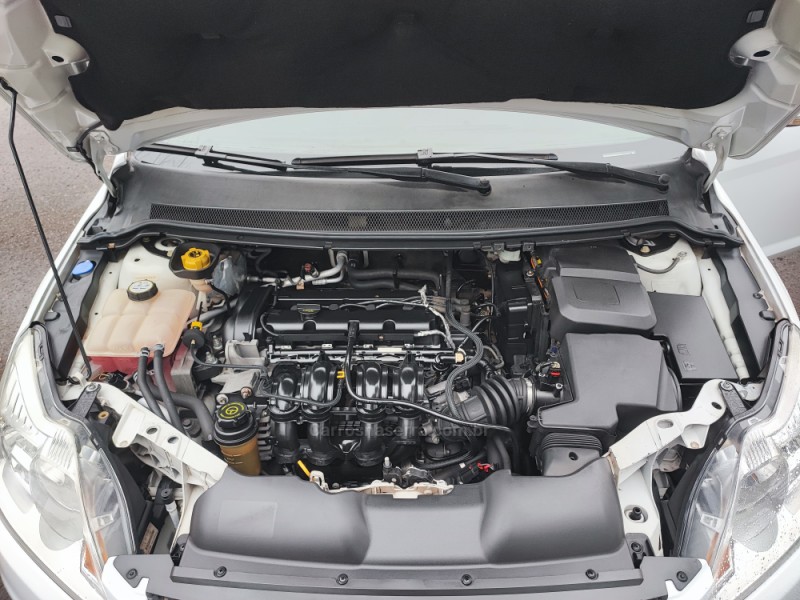 FOCUS 1.6 GLX 16V FLEX 4P MANUAL - 2012 - FARROUPILHA