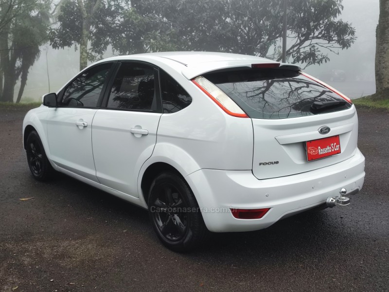 FOCUS 1.6 GLX 16V FLEX 4P MANUAL - 2012 - FARROUPILHA