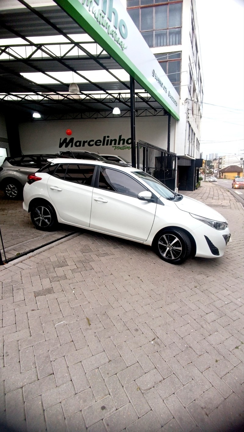 YARIS 1.5 XLS CONNECT 16V FLEX 4P AUTOMÁTICO - 2021 - CAXIAS DO SUL