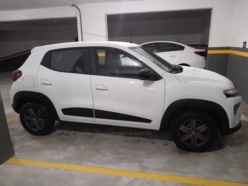 kwid 1.0 12v sce flex intense manual 2025 caxias do sul