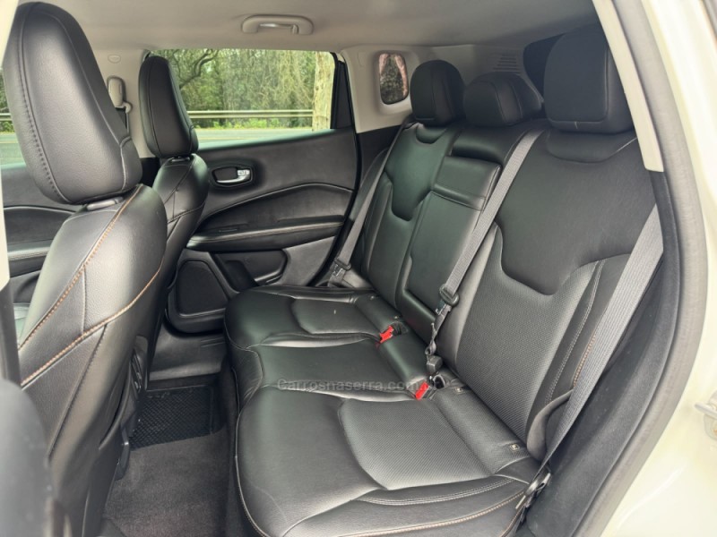 COMPASS 2.0 16V DIESEL LONGITUDE 4X4 AUTOMÁTICO - 2018 - DOIS IRMãOS