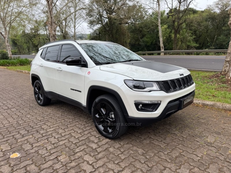 COMPASS 2.0 16V DIESEL LONGITUDE 4X4 AUTOMÁTICO - 2018 - DOIS IRMãOS