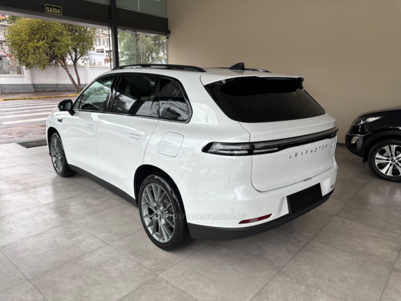 C10 BEV ELÉTRICO 69,9KW 4P AUTOMÁTICO - 2027 - BENTO GONçALVES