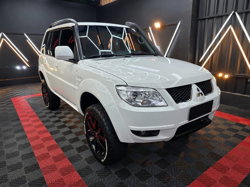 PAJERO TR4 2.0 4X4 16V 140CV FLEX 4P MANUAL - 2011 - FARROUPILHA