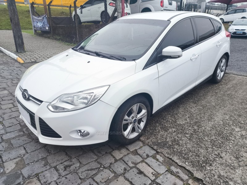 FOCUS 1.6 GLX 8V FLEX 4P MANUAL - 2014 - FARROUPILHA