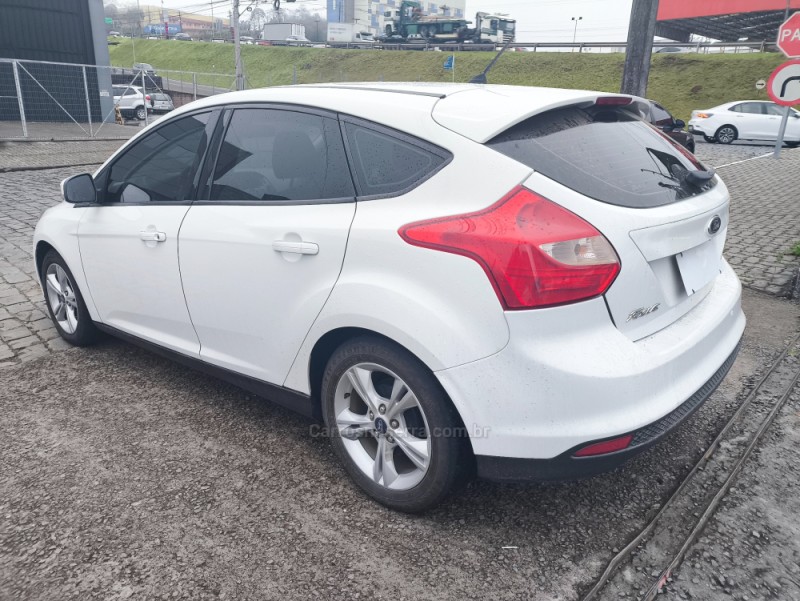 FOCUS 1.6 GLX 8V FLEX 4P MANUAL - 2014 - FARROUPILHA