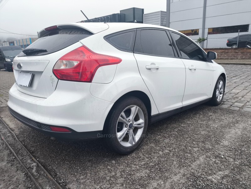 FOCUS 1.6 GLX 8V FLEX 4P MANUAL - 2014 - FARROUPILHA
