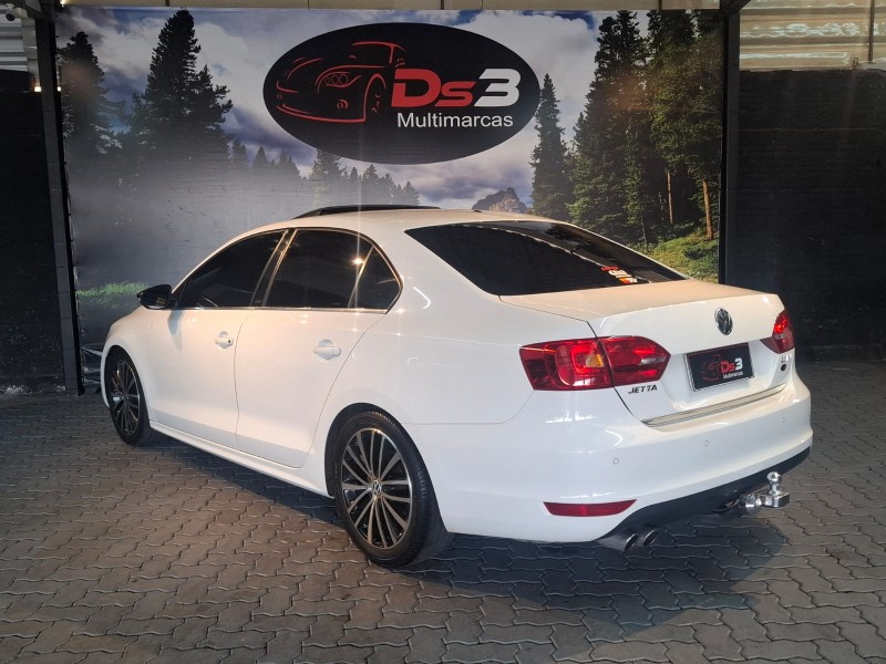 JETTA 2.0 TSI HIGHLINE 200CV GASOLINA 4P TIPTRONIC - 2011 - CAXIAS DO SUL