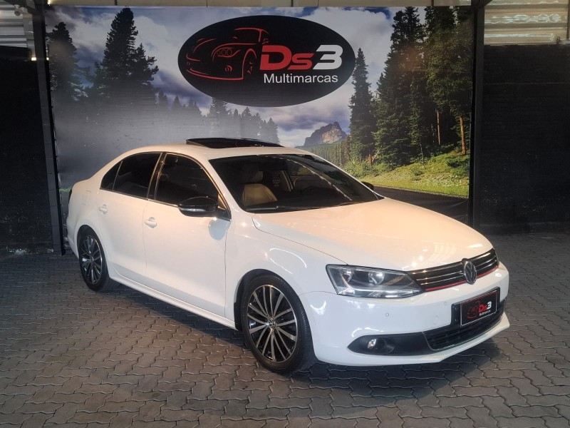 JETTA 2.0 TSI HIGHLINE 200CV GASOLINA 4P TIPTRONIC - 2011 - CAXIAS DO SUL