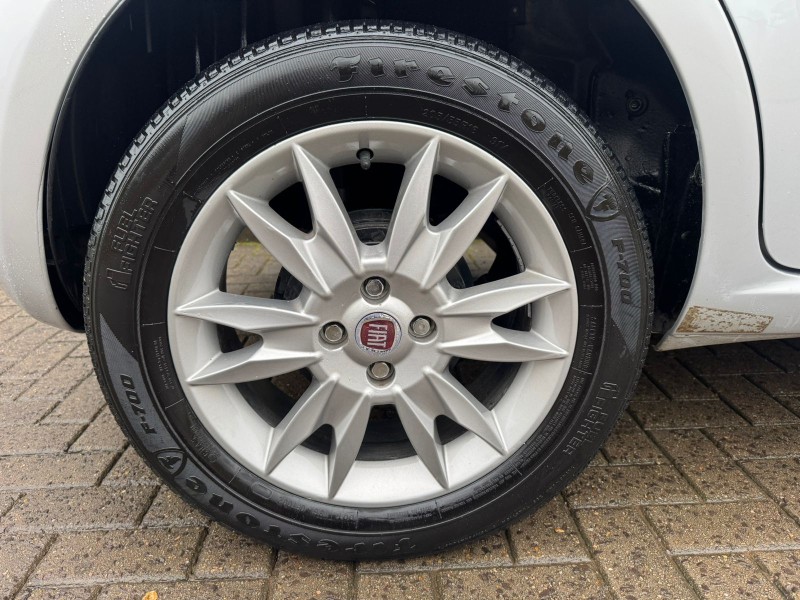 PUNTO 1.4 ATTRACTIVE 8V FLEX 4P MANUAL - 2012 - CAXIAS DO SUL