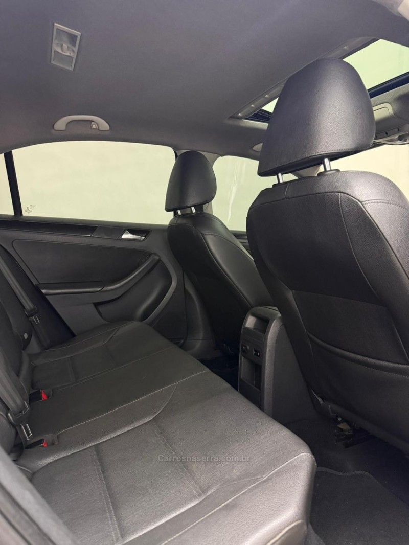 JETTA 2.0 COMFORTLINE FLEX 4P TIPTRONIC - 2012 - CAXIAS DO SUL