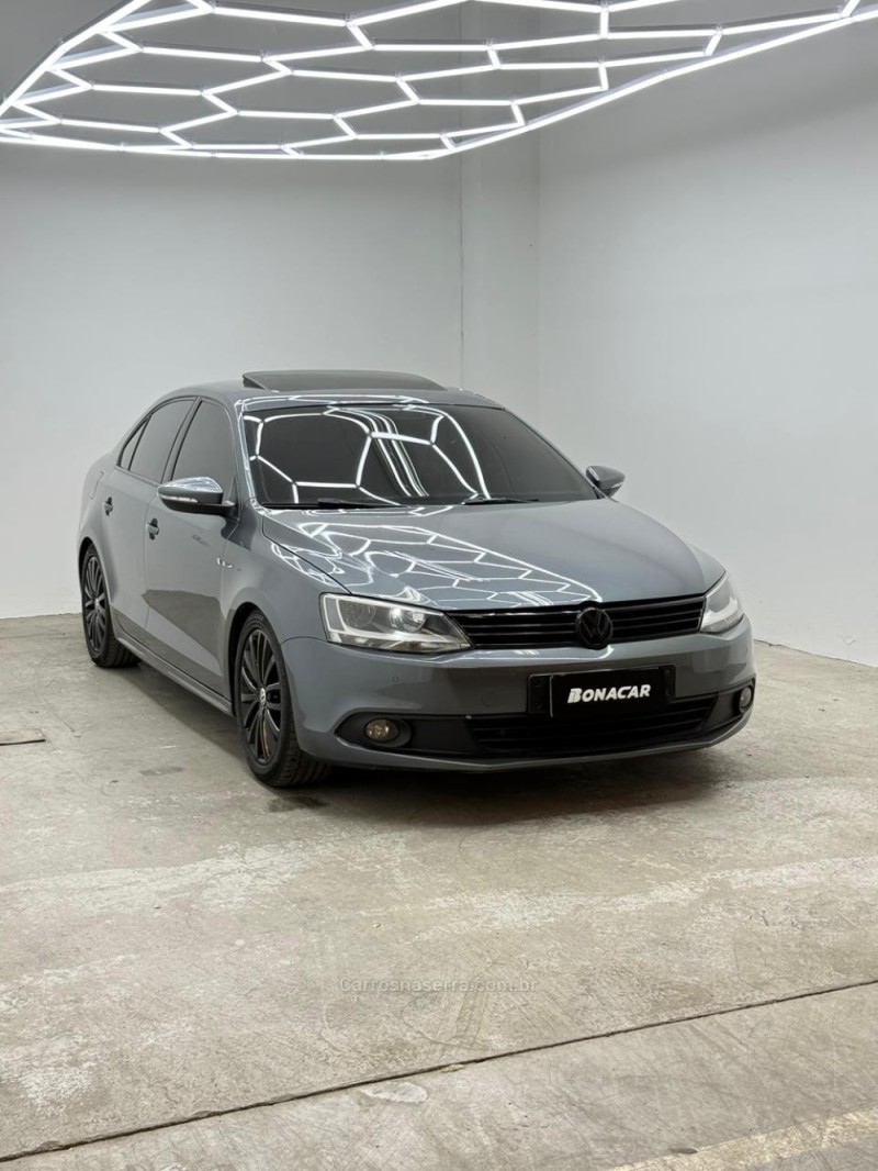 JETTA 2.0 COMFORTLINE FLEX 4P TIPTRONIC - 2012 - CAXIAS DO SUL