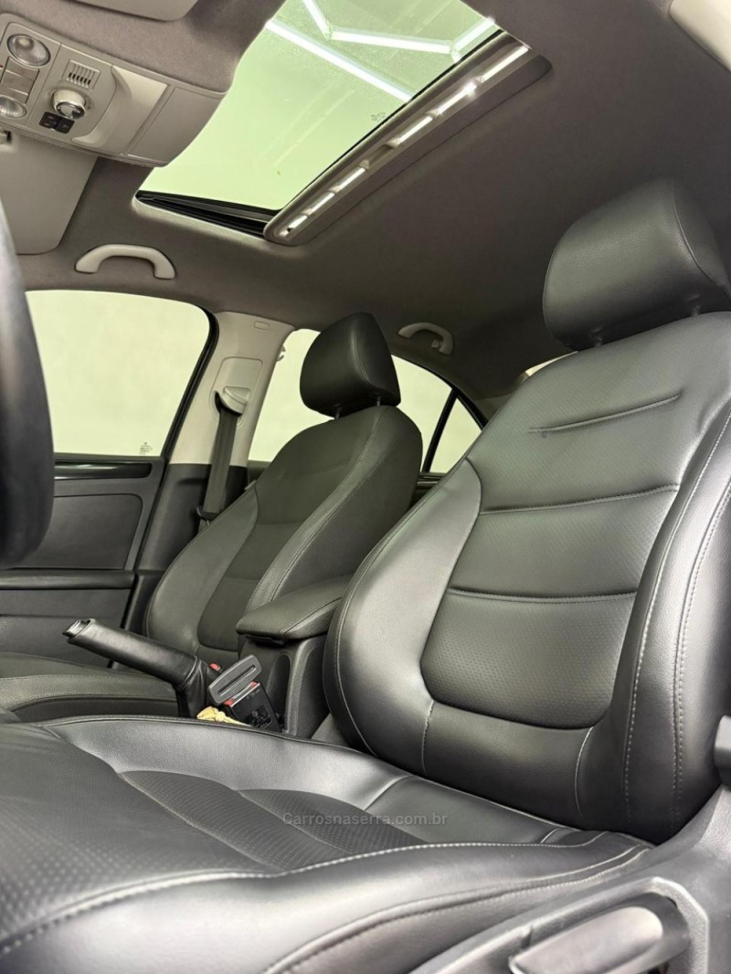 JETTA 2.0 COMFORTLINE FLEX 4P TIPTRONIC - 2012 - CAXIAS DO SUL