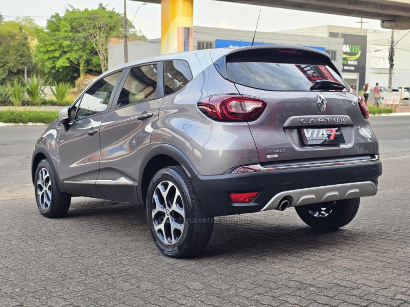 CAPTUR 1.6 16V INTENSE BOSE FLEX 4P AUTOMÁTICO - 2021 - NOVO HAMBURGO