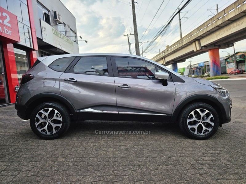 CAPTUR 1.6 16V INTENSE BOSE FLEX 4P AUTOMÁTICO - 2021 - NOVO HAMBURGO