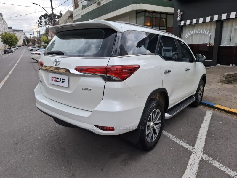 HILUX SW4 2.8 SRX 4X4 DIAMOND 16V TURBO DIESEL 4P 7 LUGARES AUTOMÁTICO - 2018 - GARIBALDI