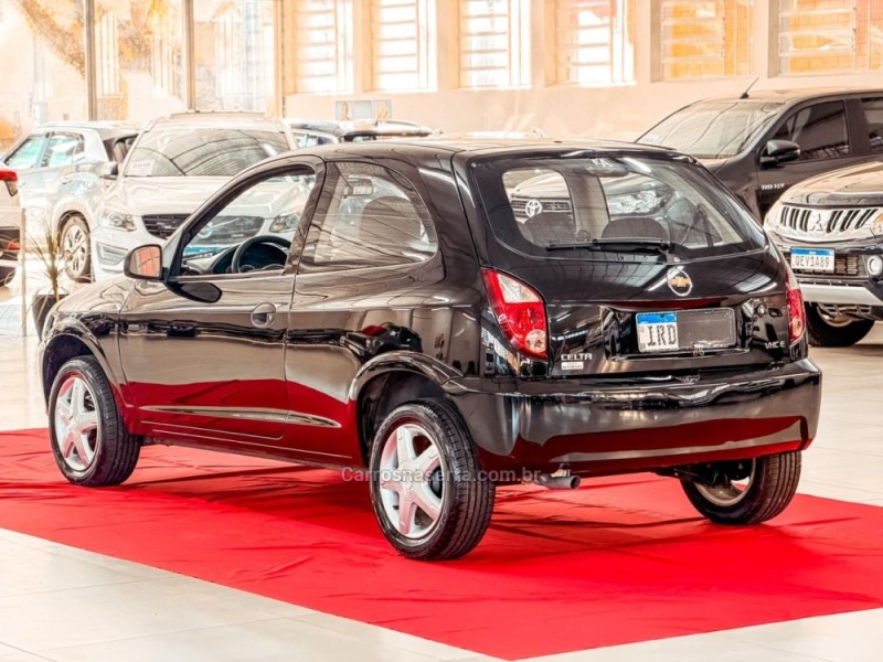 CELTA 1.0 MPFI SPIRIT 8V FLEX 2P MANUAL - 2011 - NOVA PRATA