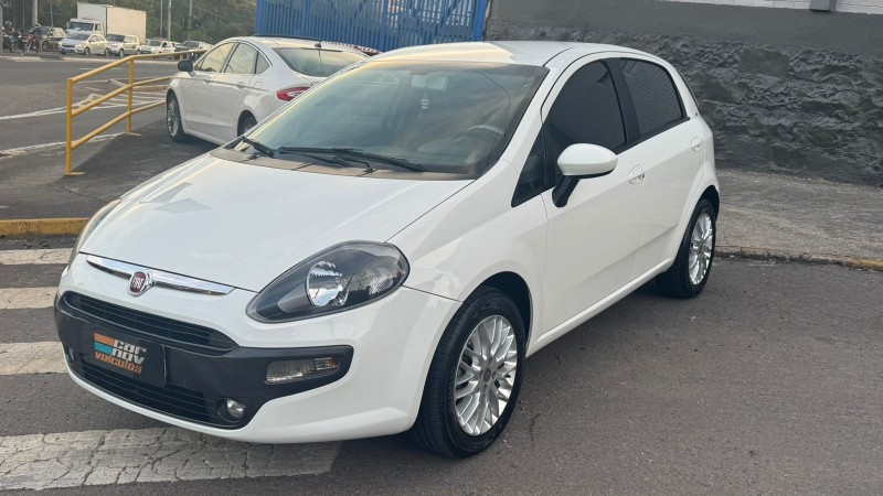 PUNTO 1.6 ESSENCE SP 16V FLEX 4P MANUAL - 2014 - CAXIAS DO SUL